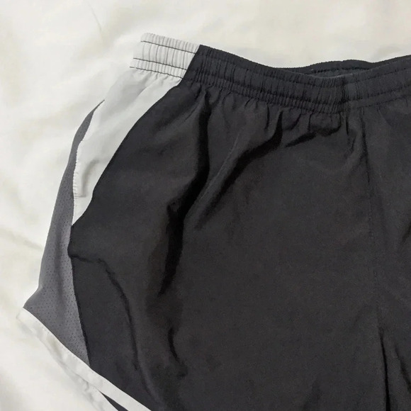 Nike Dri Fit Tempo Running Shorts, Color Black/White Size S - Picture 4 of 12